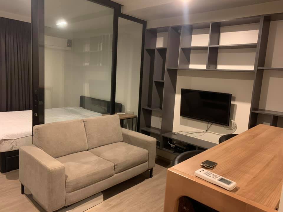 (CBH-251) Maestro 02 Ruamrudee,29平方米, 1室 1卫，附近有趣的地方：中央大使馆 / Central Chidlom / Gaysorn Plaza / Centra