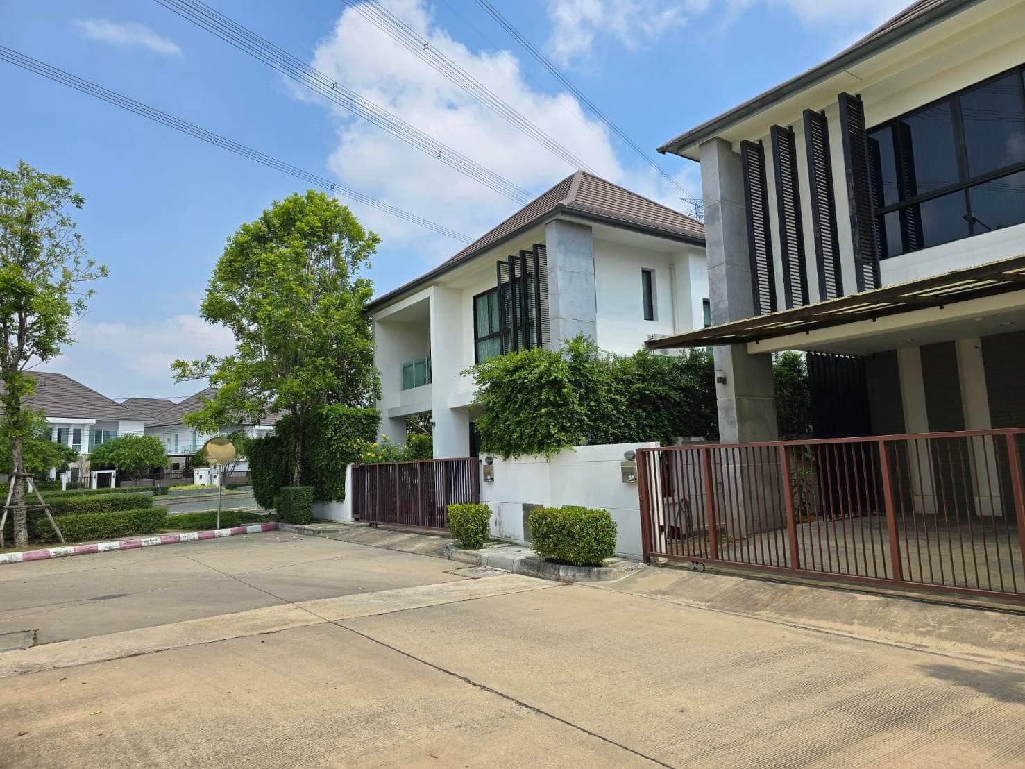 (VRH-602) 2-storey House Blue Lagoon village, 3 bed 2 bath 80sqm.