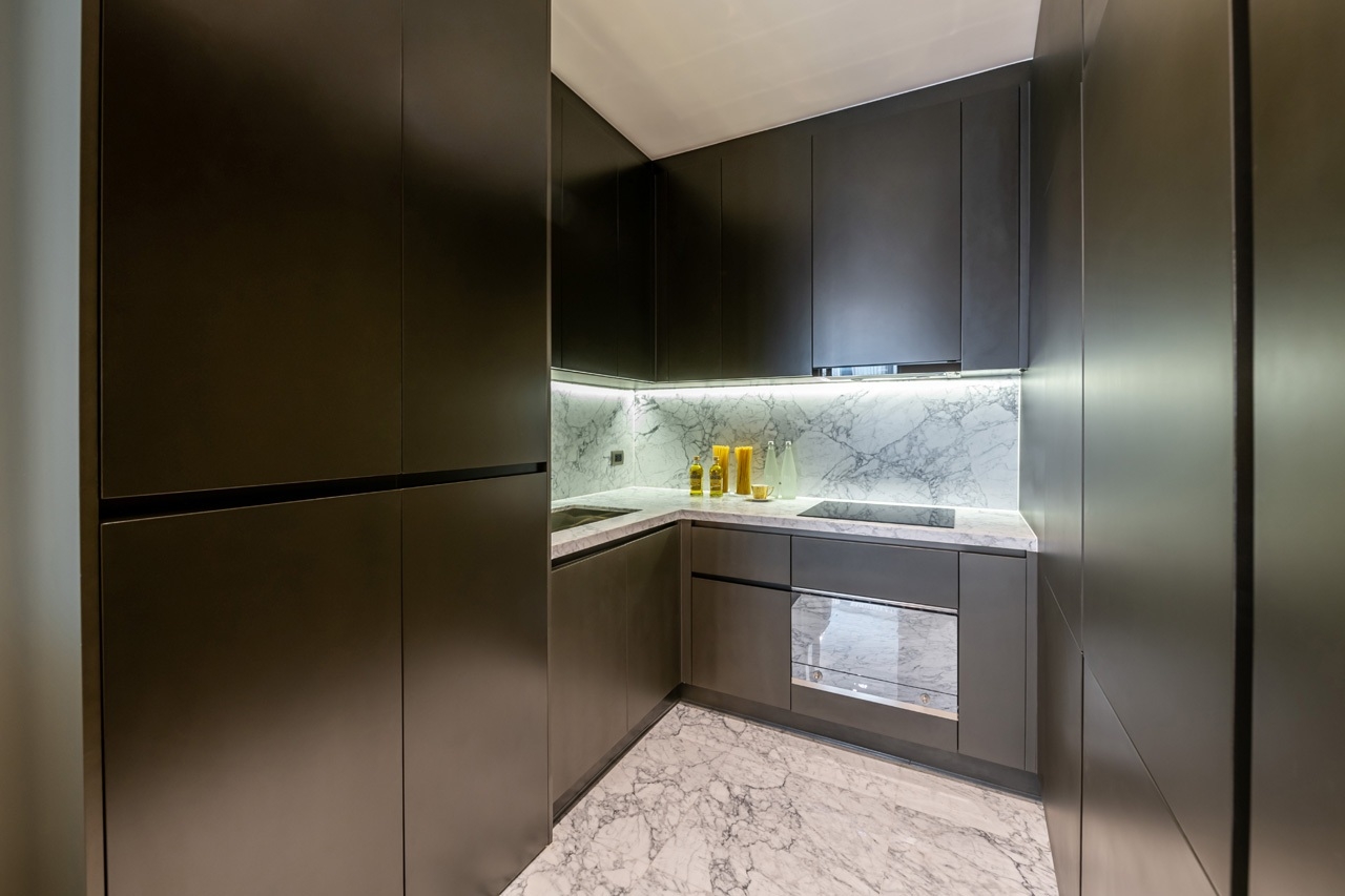 (CSL-135),KHUN by YOO,Family Mart  60 m.,2 bed 2 bath,82.21sqm.18FL