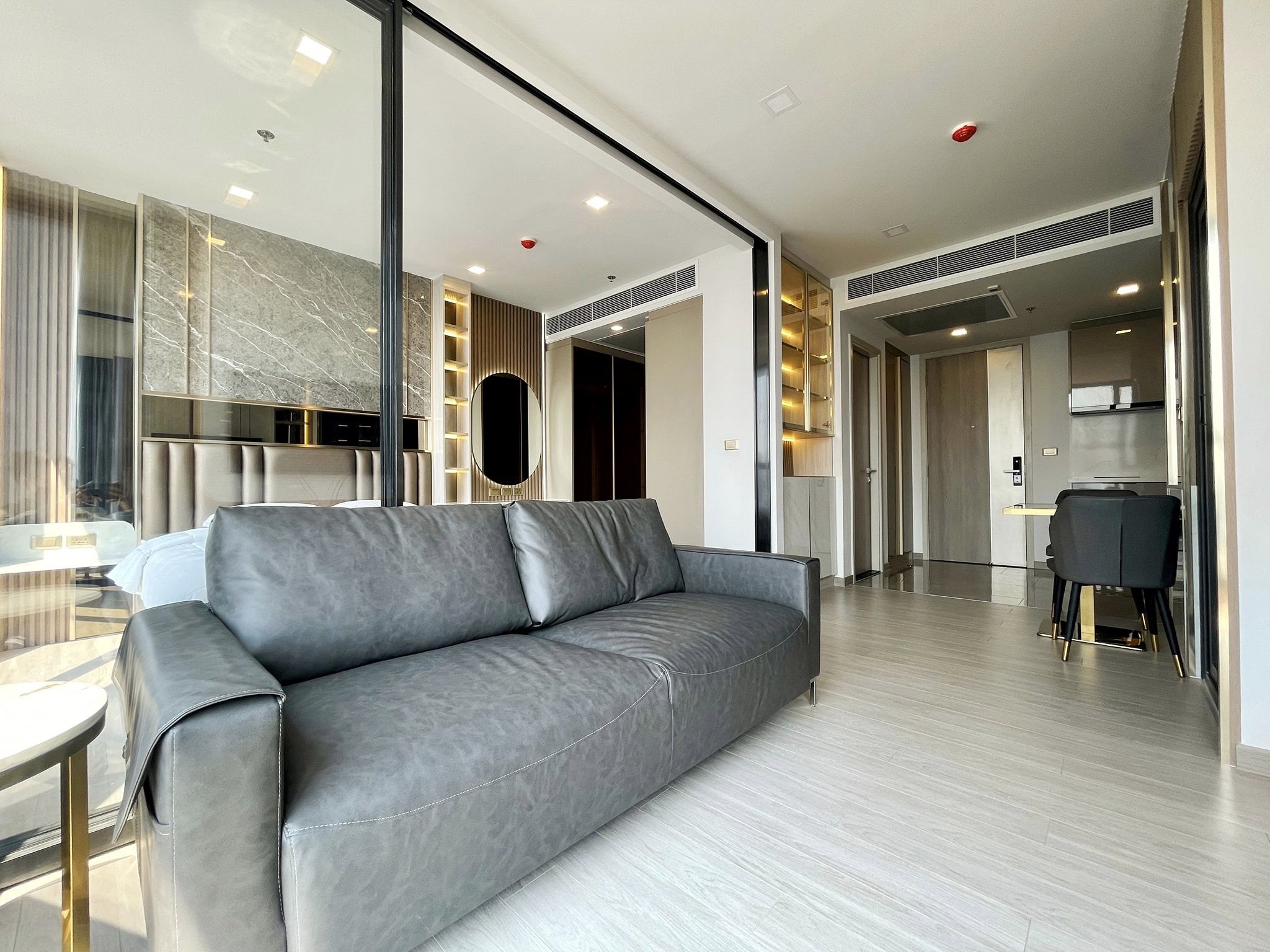 (CRH-727) Rented<< One9Five Asoke - Rama 9 ,1bed 1bath 40.50sqm. 23FL