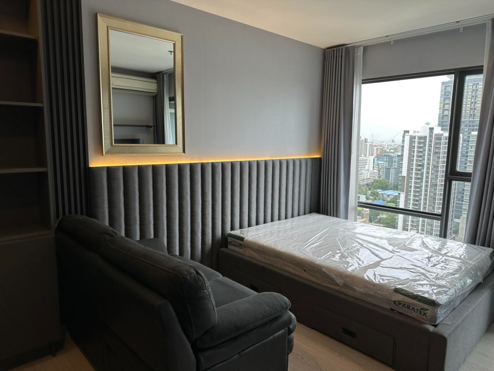 (CRH-730) Rented < RHYTHM Asoke, MRT Rama 9 280 m., 22.5 sqm. Studio room, 24FL