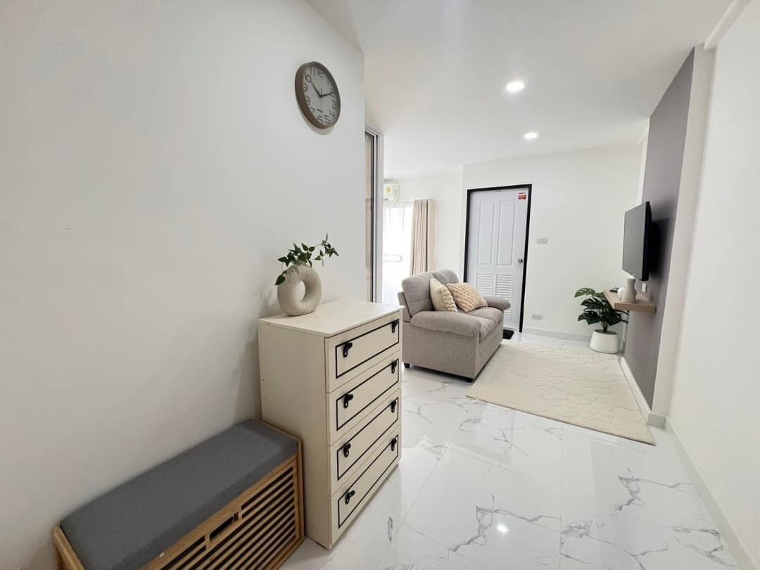 (CSL-173), Airport Home Condo,2 km. to Sarasas Witaed Lanna School ,1 bed 1 bath,40sqm.,3FL