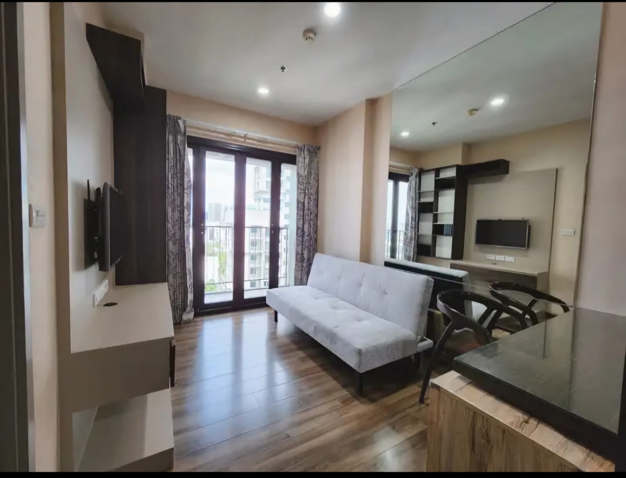 (CRA-116)Rented<Teal Sathorn-Taksin ,BTS Wongwian Yai 1bed 1bath 35sqm 10FL