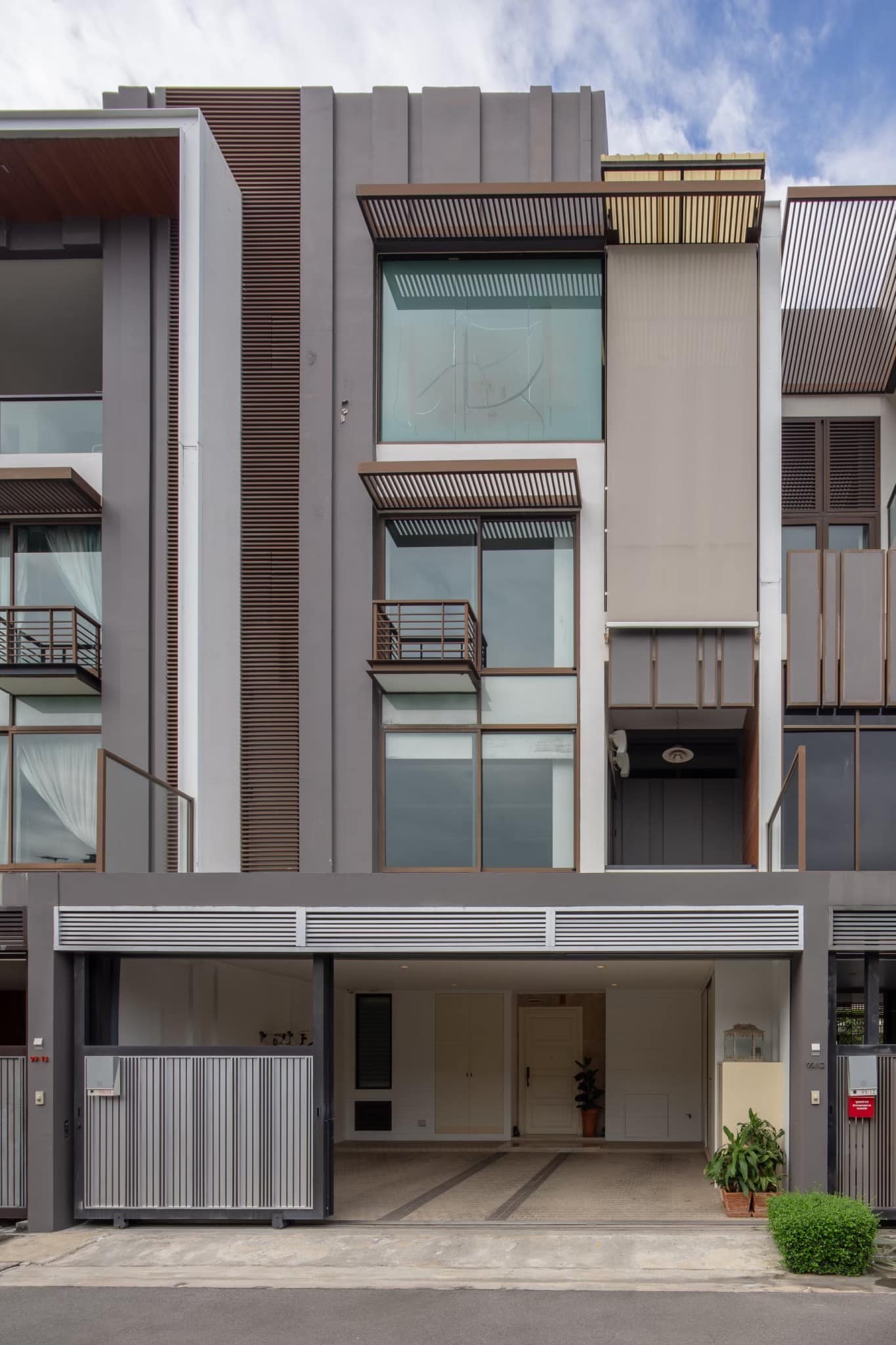(VSA-434)Residence Sukhumvit 65 Phra Khanong BTS 2bed 2bath 300sqm