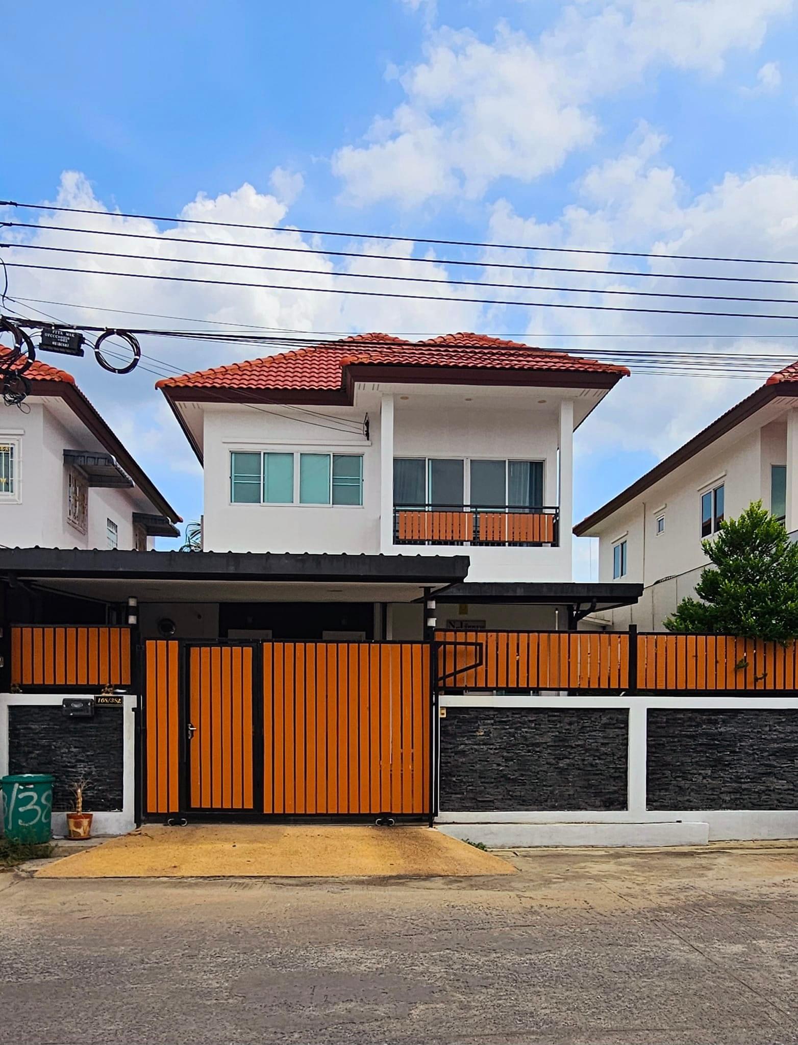 (VRH-884) Rented< Arun thong 6 Two-storey twin house for rent 44.5 sq.w. 4 bed 2 bath