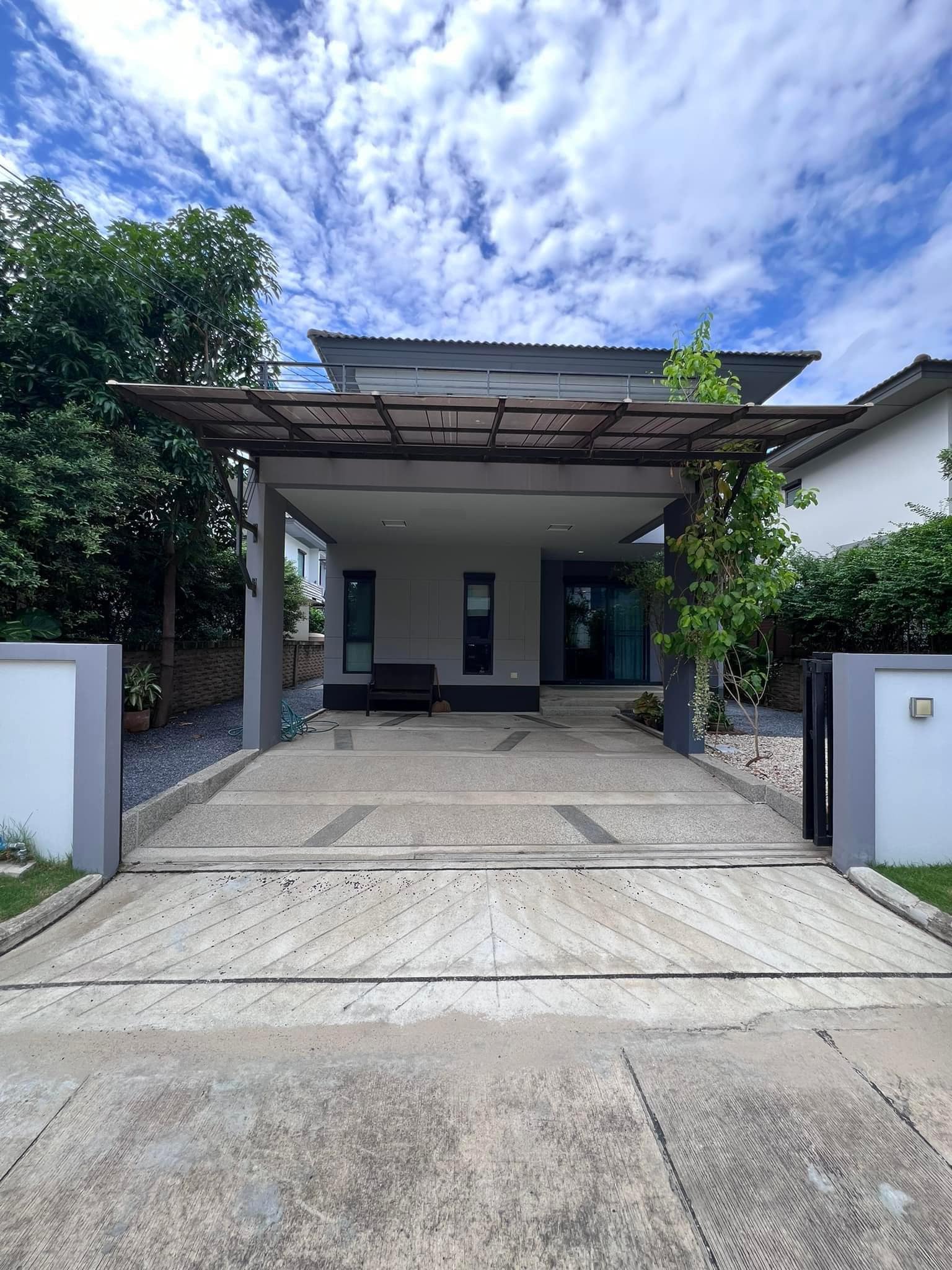(VBF-47) Burasiri Wongwaen - Onnut, 3Bed 3Bath , 201.20 Sqm ,15 minute to Mega Bangna