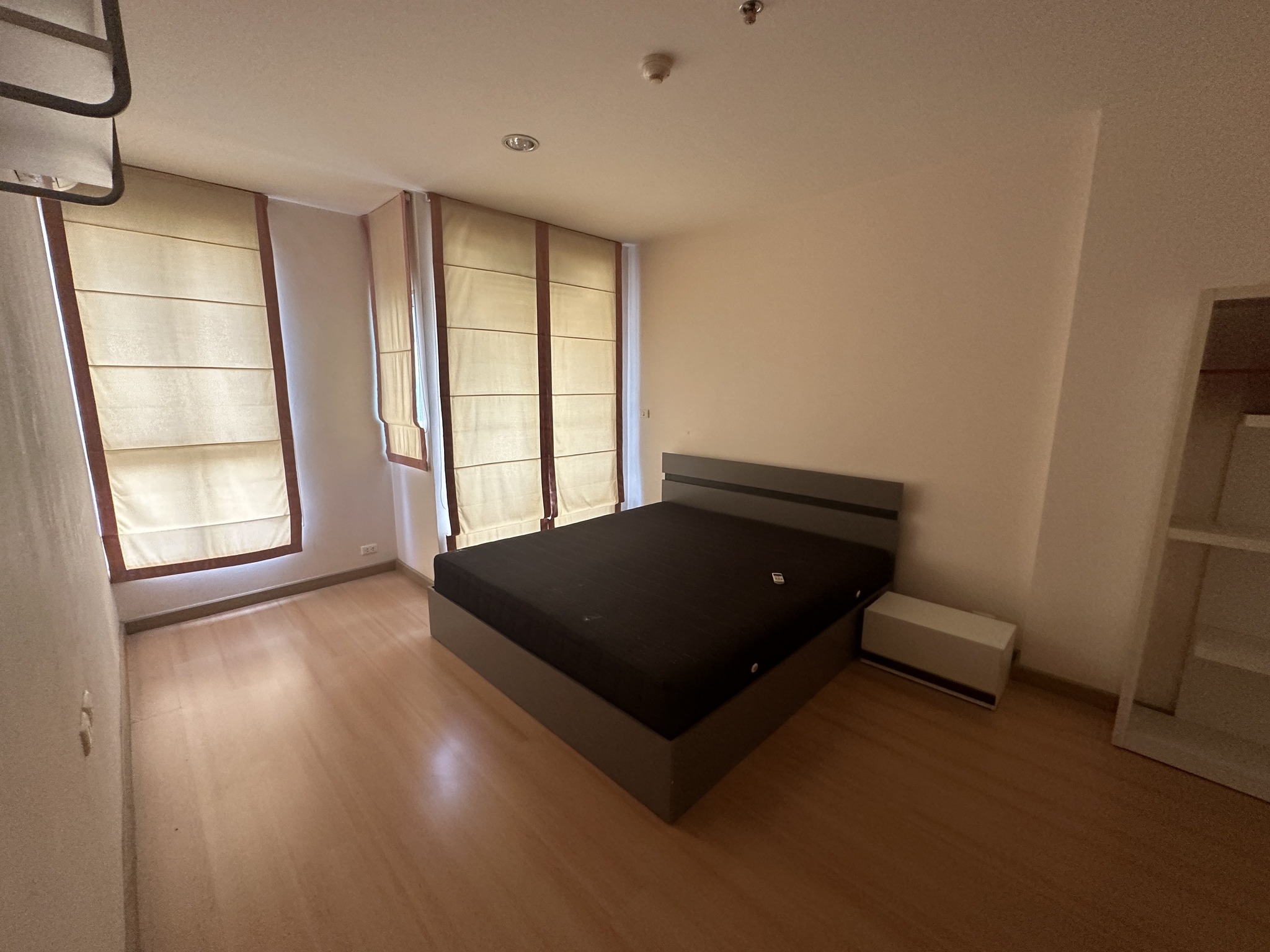 (CRL-584),Life @ BTS Tha - Phra,BTS Talat Phlu 300m., 2 bed 2 bath,84sqm.,12FL