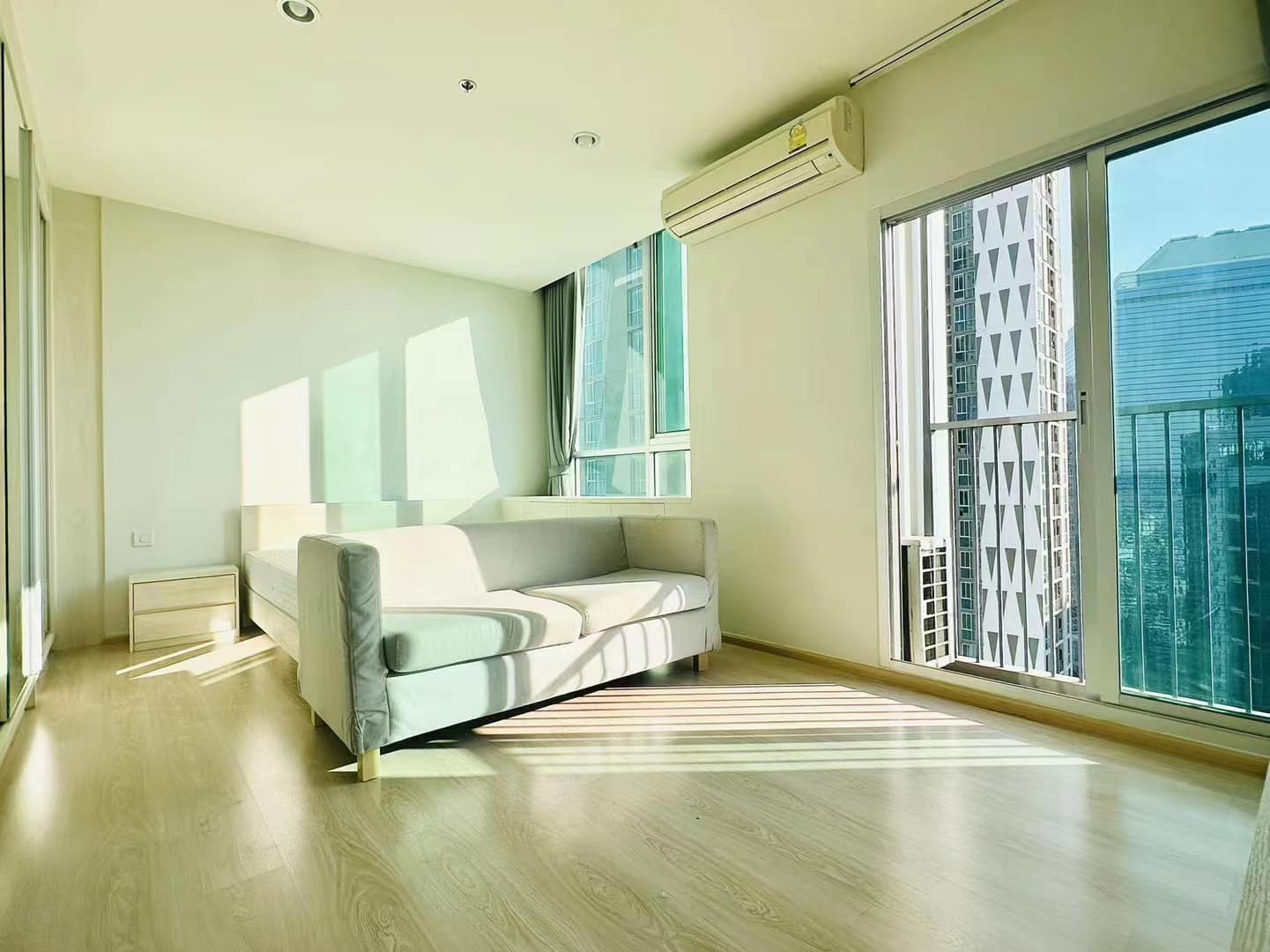 (CRL-630)Rented<Noble Revolve Ratchada,MRT Thailand Cultural Centre 170m.,2 bed 2 bath,30sqm.,31F