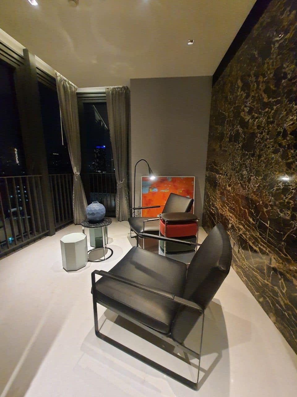 (CRH-978) BEATNIQ Sukhumvit 32 ,BTS Thong lor 400 m 2bed or 3bed  3 bath 107 sqm