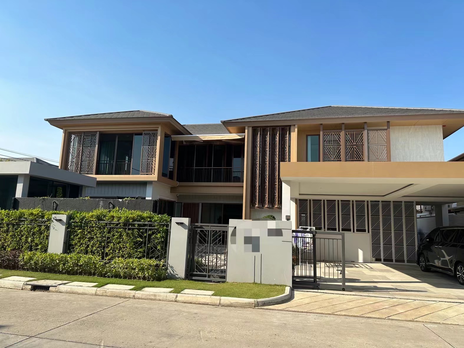(VRA-1070)Burasiri Watcharapol, 5bed, 6bath, 1000sqm, 2-storey